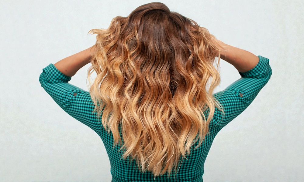 Melena con mechas balayage.